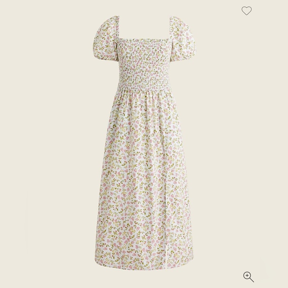 🌺 J CREW Short Sleeved Smocked Dress in Meadow Floral.